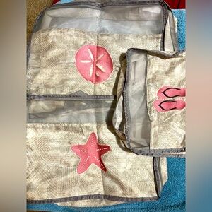 Thirty-one Packing cubes